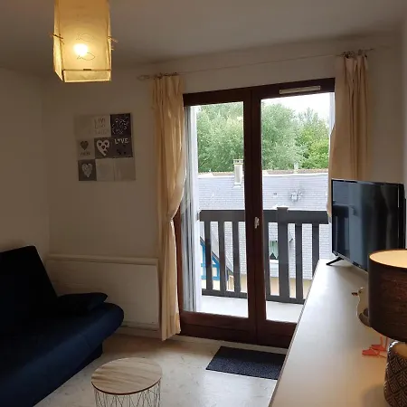 T2 A Cabourg, Proche Et Centre-ville, Balcon Et Parking Gratuit Cabourg