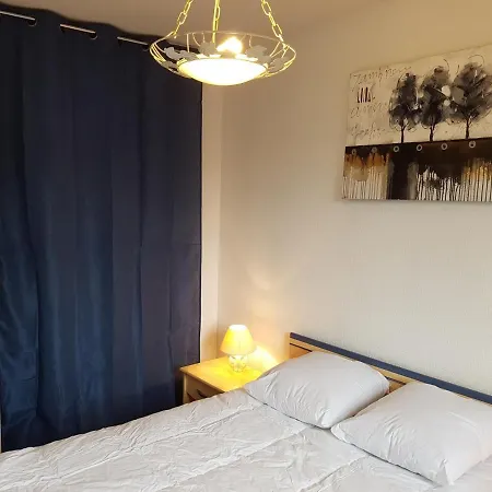 T2 A Cabourg, Proche Et Centre-ville, Balcon Et Parking Gratuit Apartamento