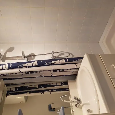 Lejlighed T2 A Cabourg, Proche Et Centre-ville, Balcon Et Parking Gratuit - Fr-1-487-312 Cabourg