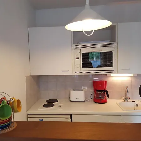 T2 A Cabourg, Proche Et Centre-ville, Balcon Et Parking Gratuit Apartamento