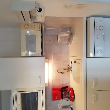 T2 A Cabourg, Proche Et Centre-ville, Balcon Et Parking Gratuit - Fr-1-487-312