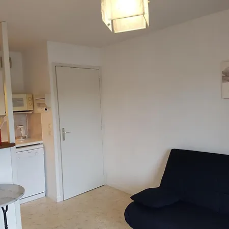 Apartamento T2 A Cabourg, Proche Et Centre-ville, Balcon Et Parking Gratuit *