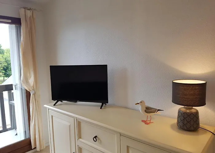 T2 à Cabourg, Proche Et Centre-ville, Balcon Et Parking Gratuit - Fr-1-487-312 *