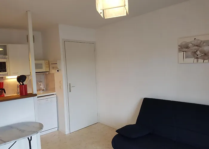 Apartamento T2 à Cabourg, Proche Et Centre-ville, Balcon Et Parking Gratuit - Fr-1-487-312 *